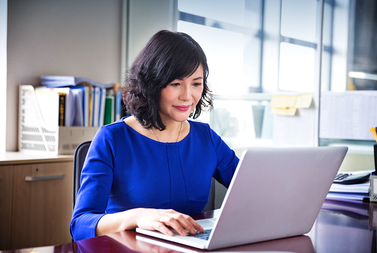 woman on laptop